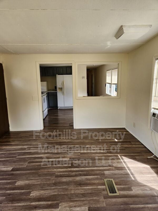 Building Photo - 105 McFarlin Way