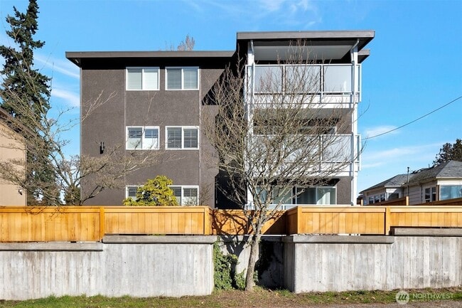 Building Photo - 1016 SW 152nd St