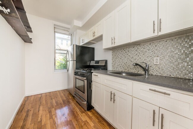 Building Photo - 1055 Jefferson Ave