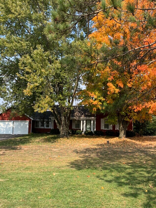 Primary Photo - 7290 Olde Creek Rd
