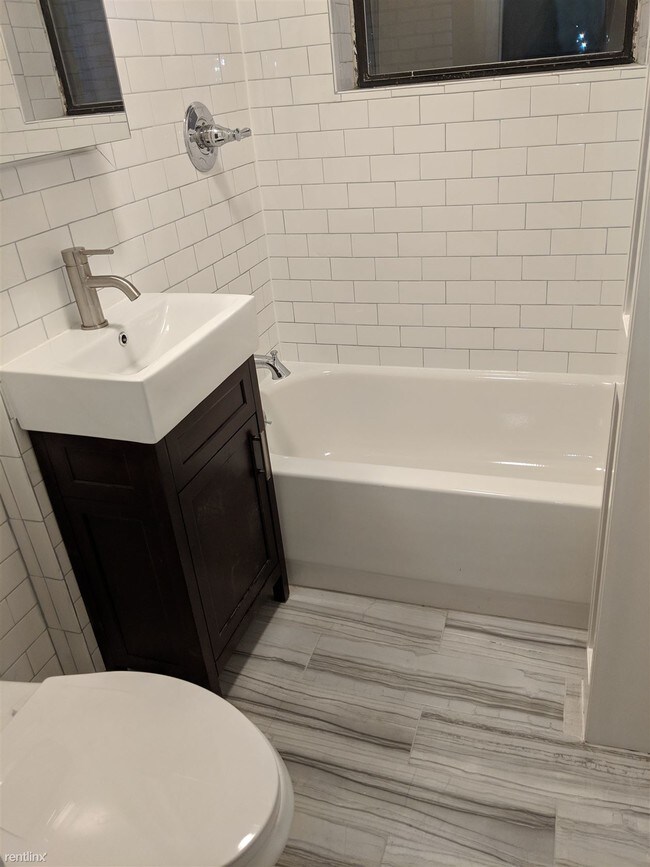 Foto del edificio - 2 br, 1 bath  - 119 60th St 6