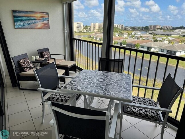 Foto del edificio - 7260 Kinghurst Dr
