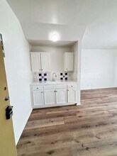 Building Photo - 611 Normandie Ave