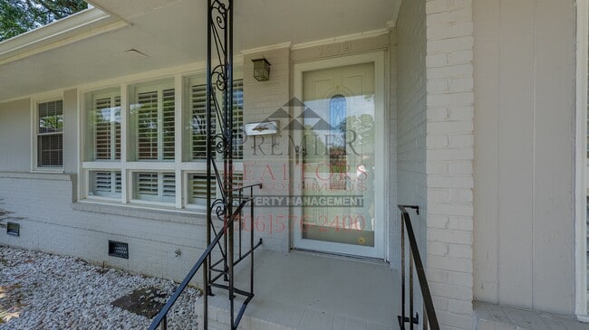 Building Photo - 1219 Dunbar Ct