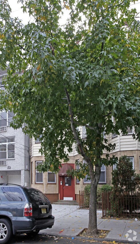 Building Photo - 99 Magnolia Ave