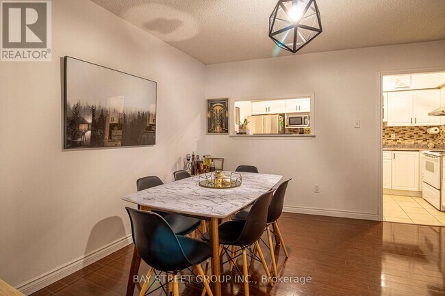 Photo du bâtiment - 2050 Bridletowne Cir