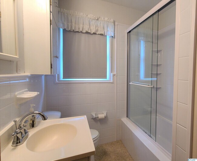 Foto del edificio - 1722 Hampton Rd NW