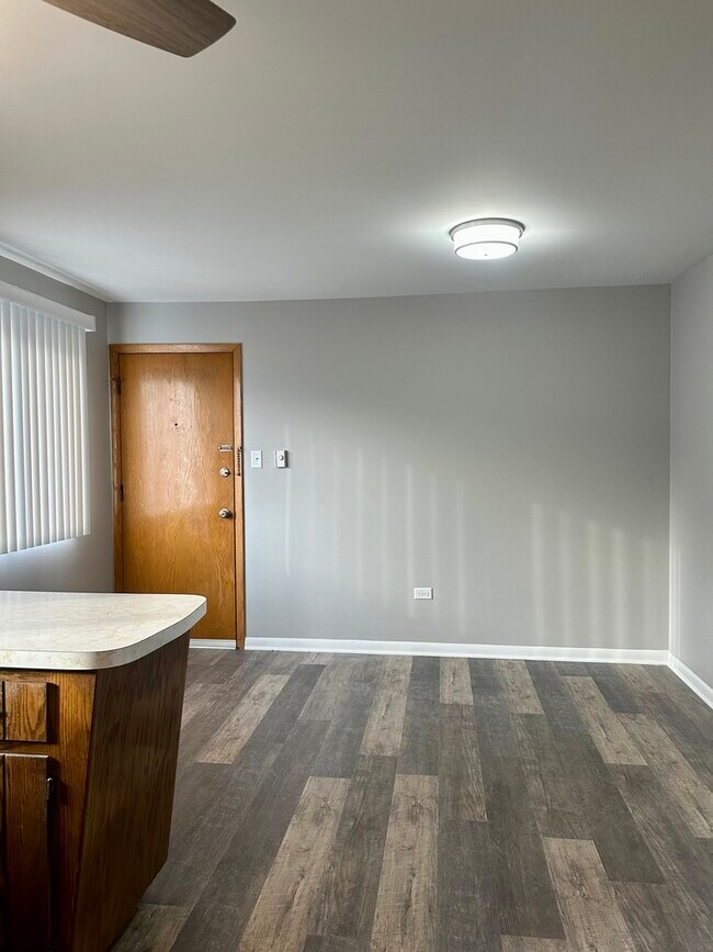 Foto del edificio - 6334 W 65th St