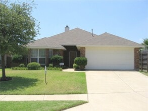 Building Photo - 6006 Holly Crest Ln