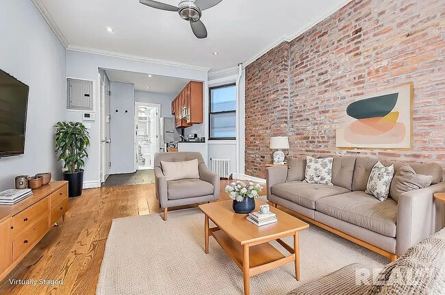 Foto del edificio - 219 E 28th St