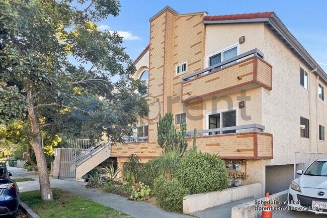 Building Photo - 11733 Avon Way