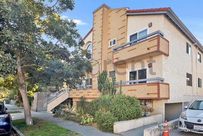 Building Photo - Unit 101