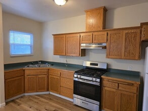 Building Photo - 1051 Morro Ave