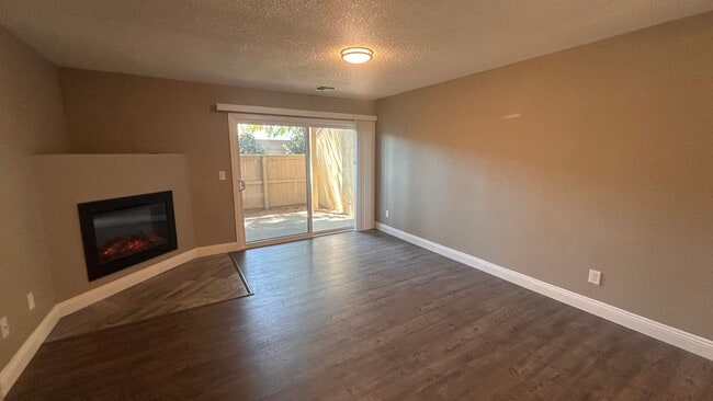 Building Photo - 3400 Sullivan Ct
