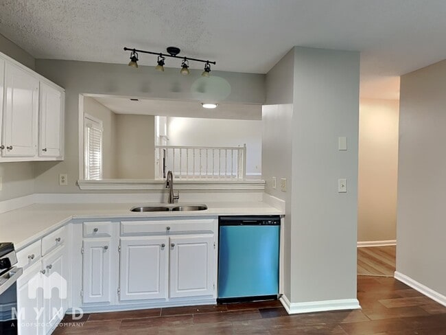 Building Photo - 206 Brandon Ridge Cir