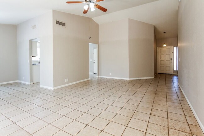 Foto del edificio - 6157 N 87th Ln