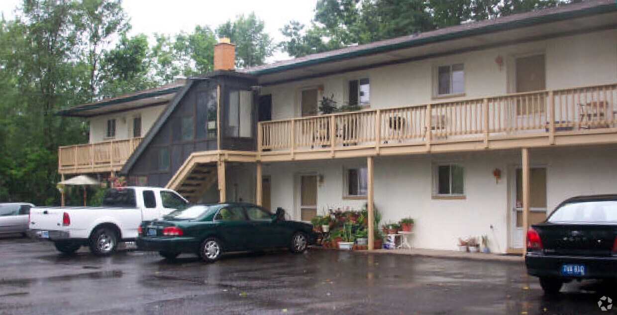 Foto del edificio - Four Oaks Apartments
