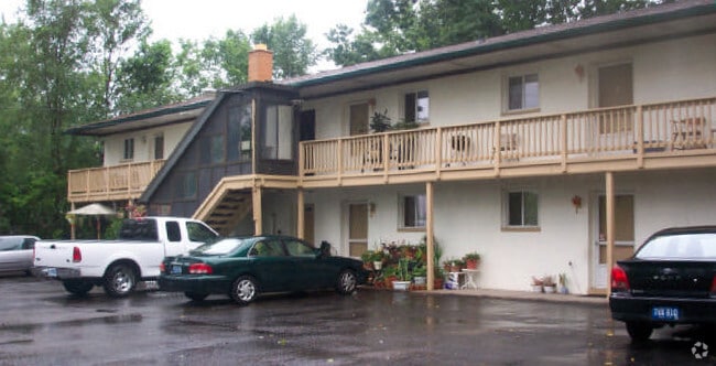 Plymouth Oaks Apartments Plymouth Oaks Apartments