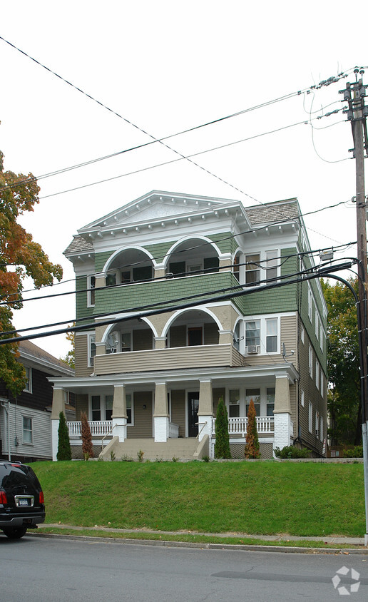 Building Photo - 36 Fairview Ave