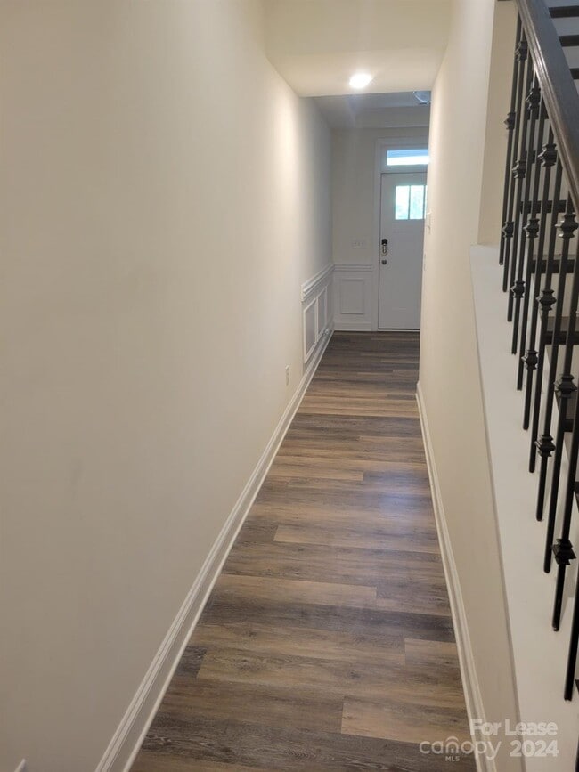 Building Photo - 10323 Glenmere Crk Cir