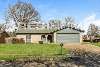 Building Photo - 302 Carol Dr