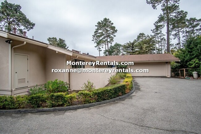 Building Photo - Rarely Available 2/2.5 Pebble Beach Townhome!