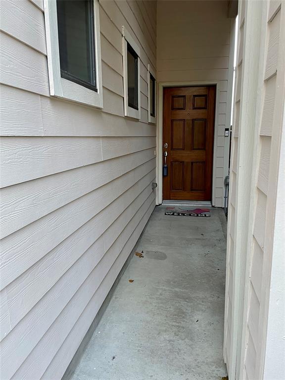 Building Photo - 908 Garden Oaks Terrace