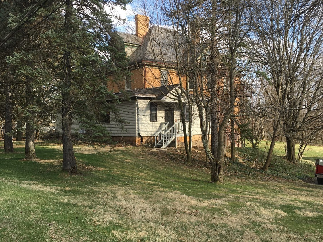 4024 Ewalt Rd, Gibsonia, PA 15044 Apartments in Gibsonia, PA