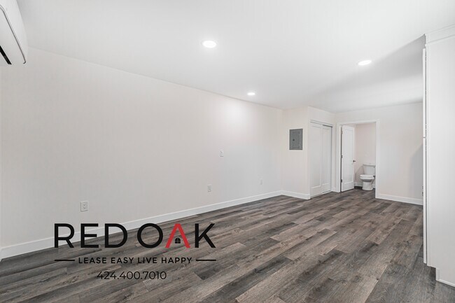 Foto del edificio - 5107 Passons Blvd