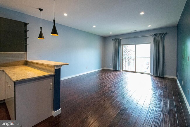 Foto del edificio - 1619 N Marshall St