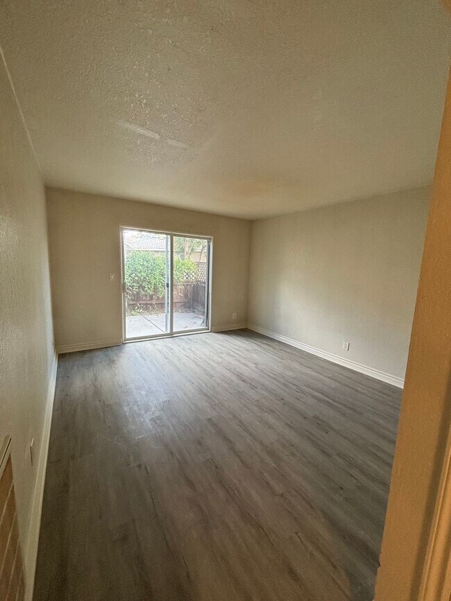 Foto del edificio - 3739 W Bullard Ave