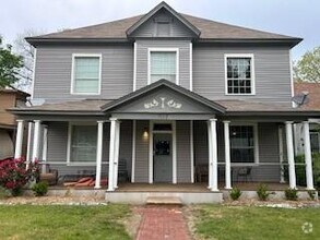 Building Photo - 617 W Gandy St