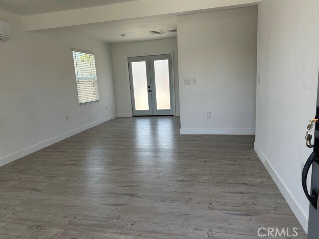 Foto del edificio - 8337 Belford Ave