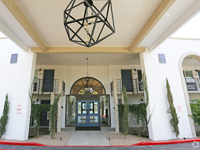 Building Photo - Arcadia Gardens