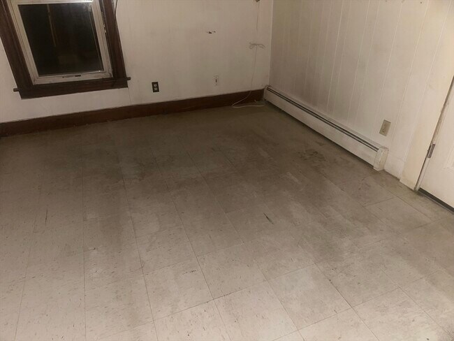 Foto del edificio - 60 E Broadway