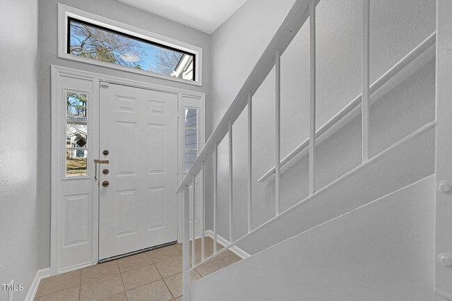 Building Photo - 7706 Falcon Rest Cir