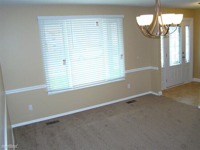 Building Photo - 4 br, 2.5 bath House - 4045 Hounds Hill Dr