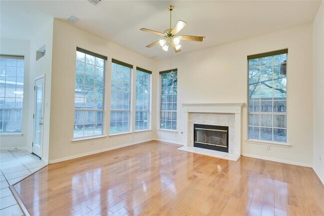 Building Photo - 5721 Trelawney Ln