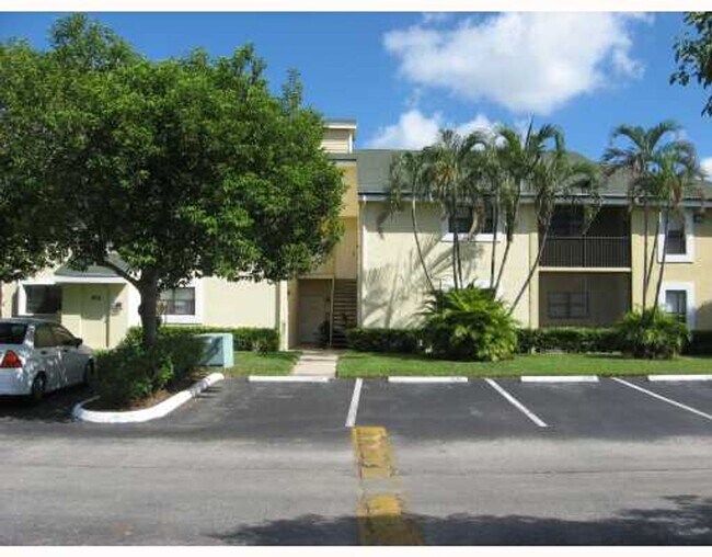 Photo - Updated 2 Bed/2 Bath Condo with Screened P...