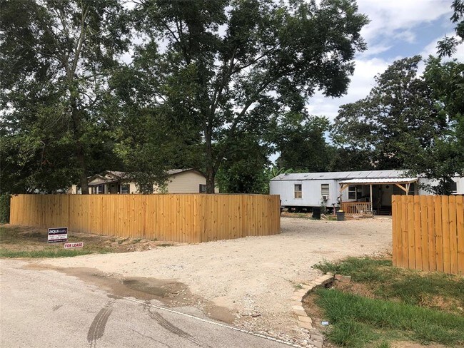 Building Photo - 19110 Applecrest Way