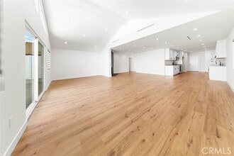 Building Photo - 14727 Leadwell St