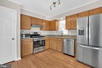 Building Photo - 908 Smartts Ln NE