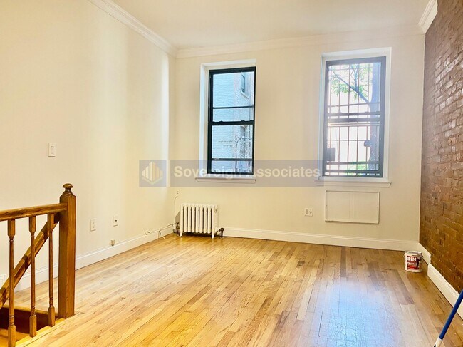 Building Photo - 906 Amsterdam Avenue