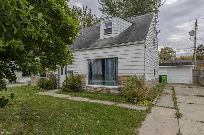 Building Photo - 4 br, 1 bath House - 26470 Drakefield Avenue