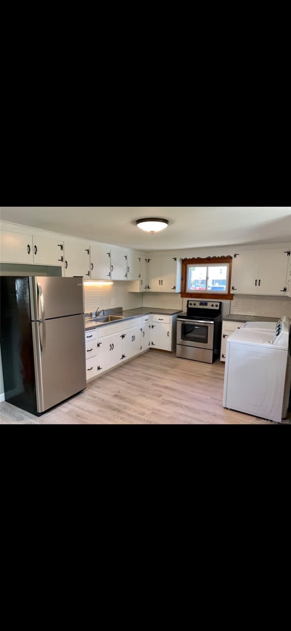 Kitchen - 6 Center St