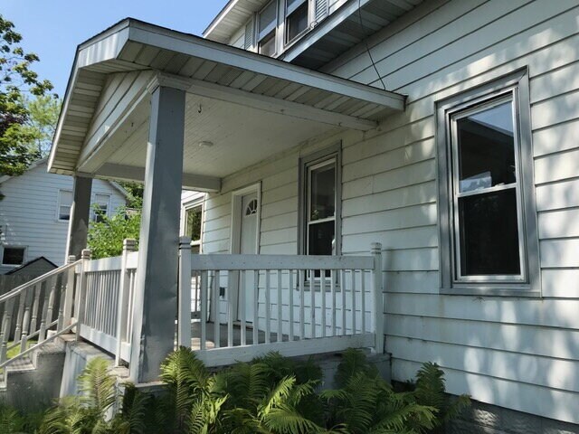 Foto del edificio - 3 Bedroom Home with Bonus Room - Available September 1st