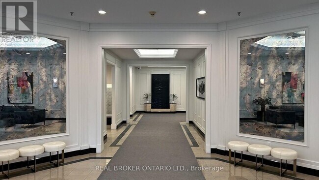 Photo du bâtiment - 8 Hillcrest Ave