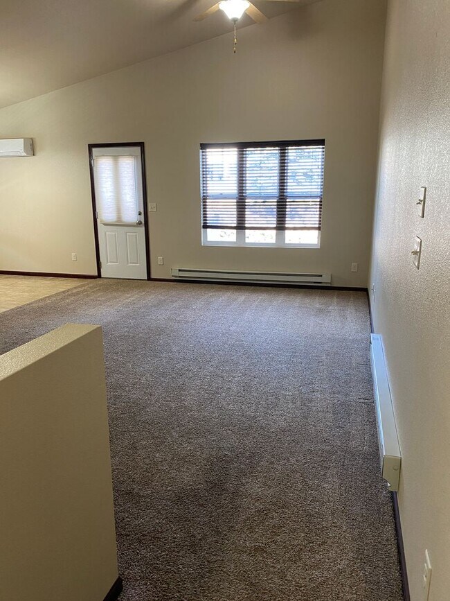 Foto del edificio - 350B LITTLE ROCK COURT