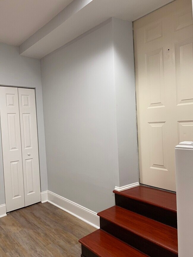 Foto del edificio - 7010 S Merrill Ave