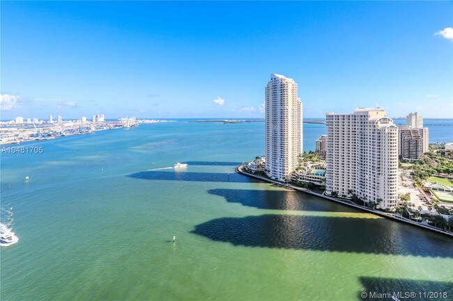 Foto del edificio - 325 S Biscayne Blvd